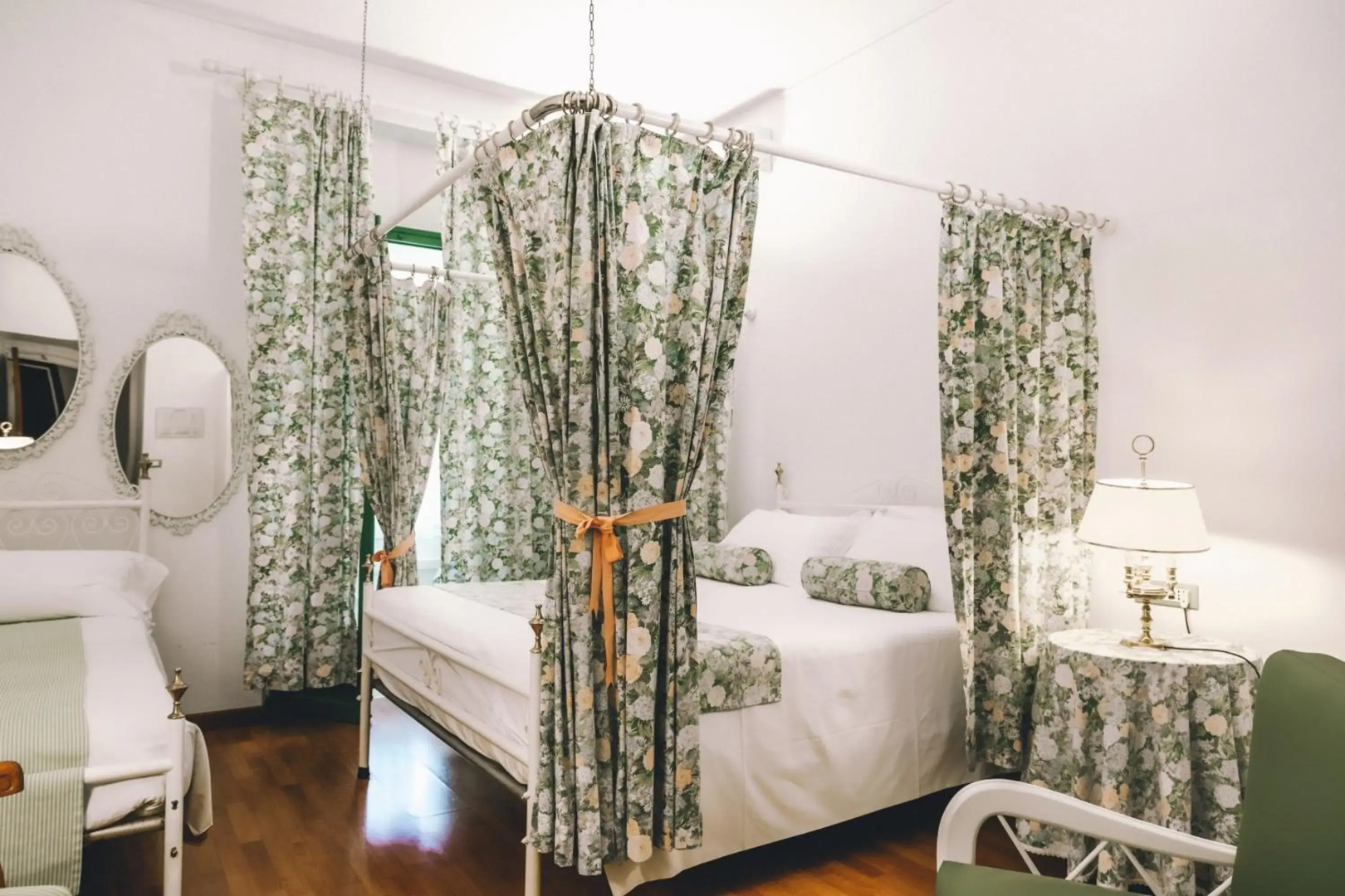 Hotel Eveline Portosole