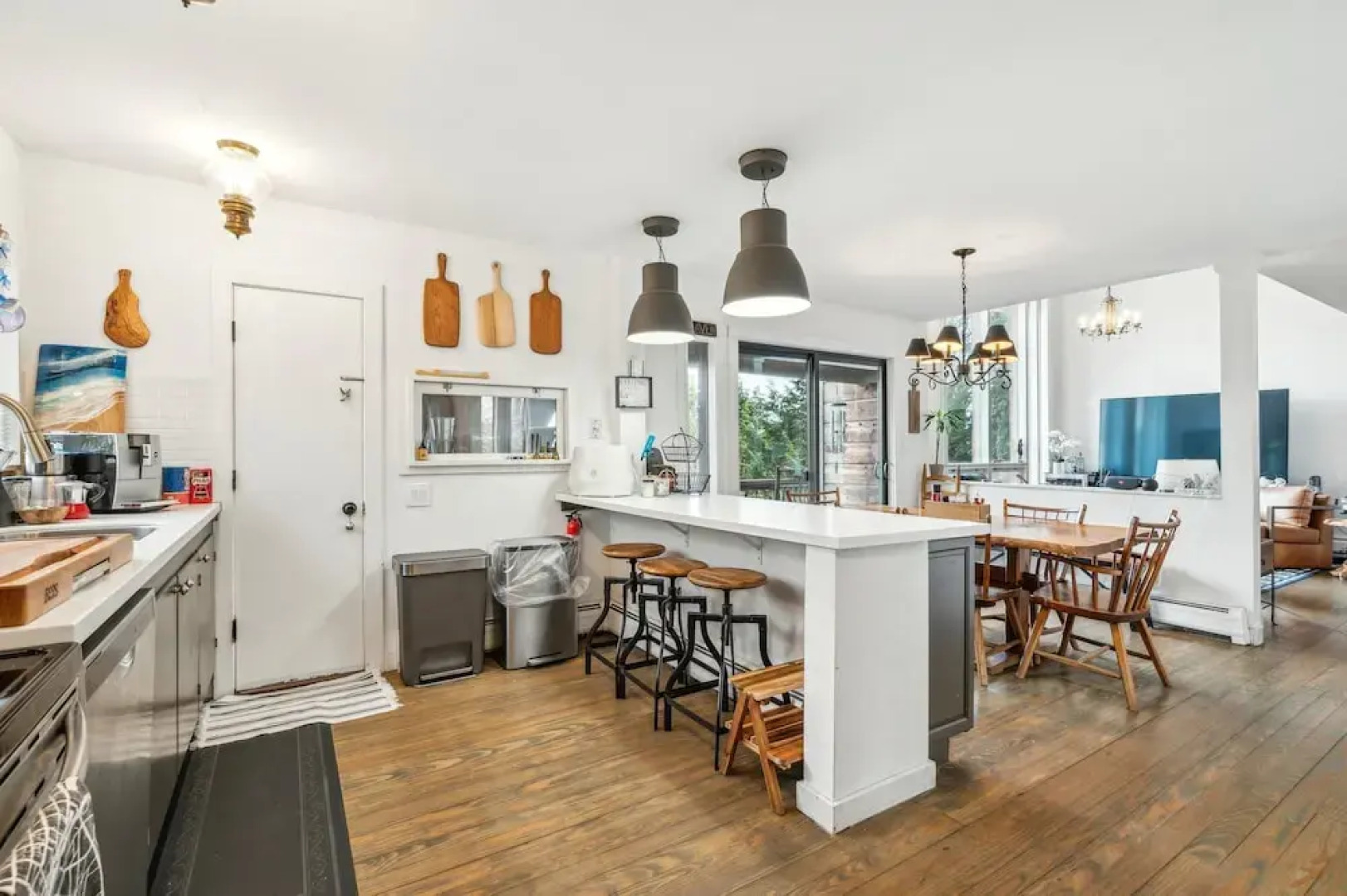 Serene Architect-designed Vermont Chalet 4 Bedroom Home