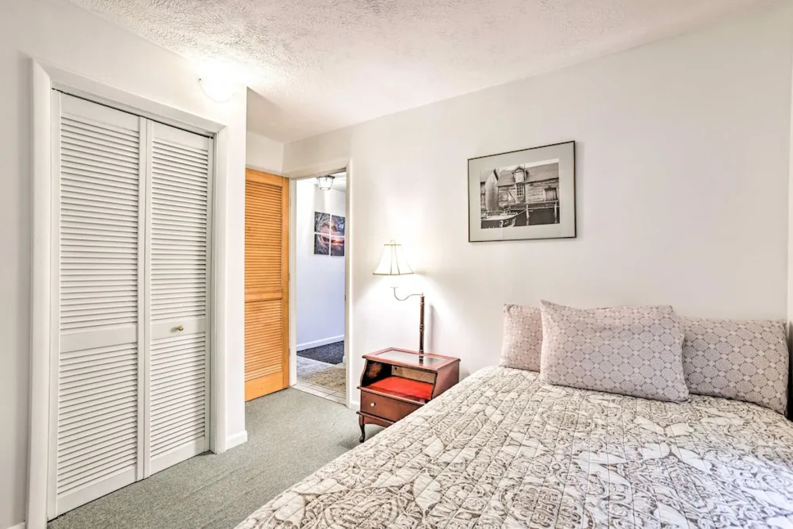 Secluded Bass Lake Cabin, 9 Mi. to Traverse City!