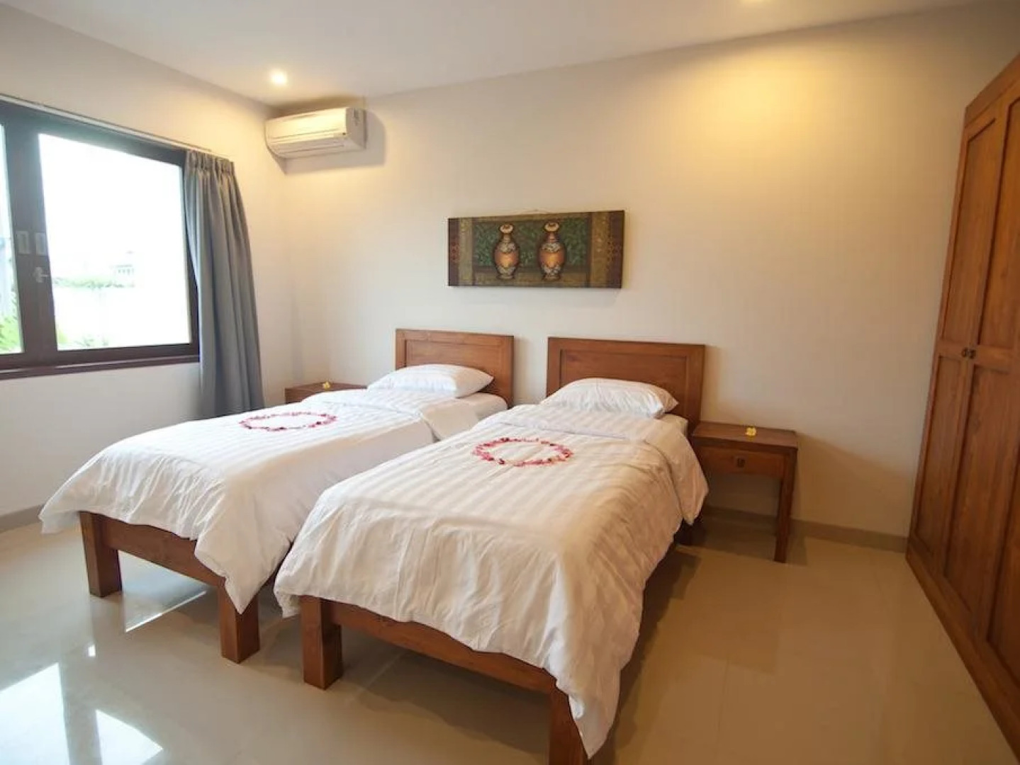 Echo Beach Townhouses