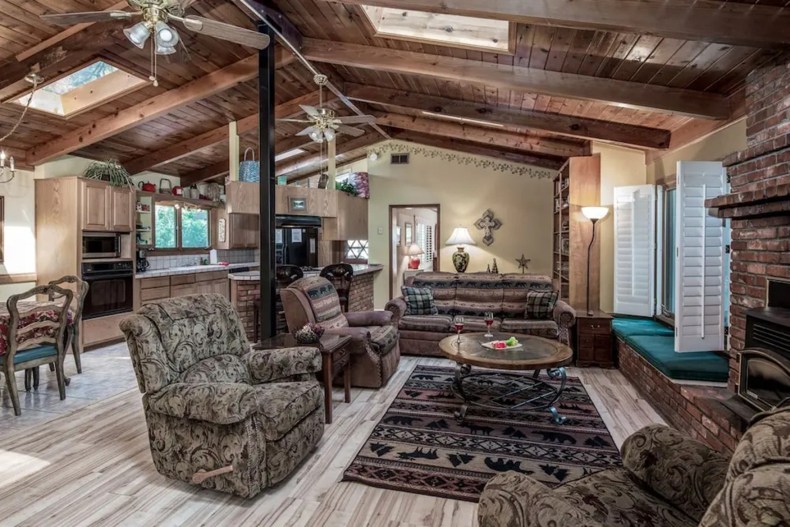 Lady Marmalade's River Cottage - Five Bedroom Cabin