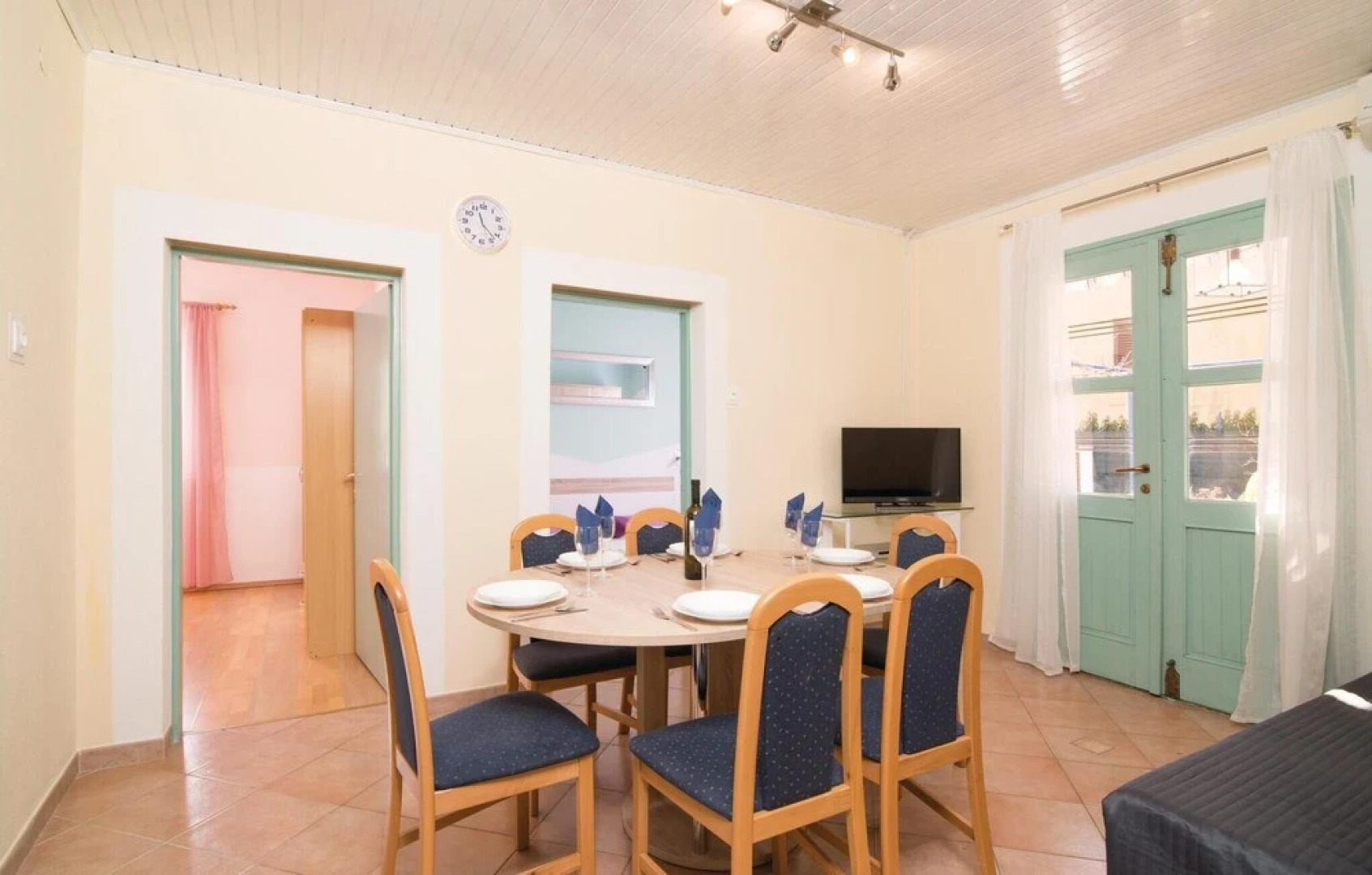 Amazing Home in Vinez With Wifi and 3 Bedrooms