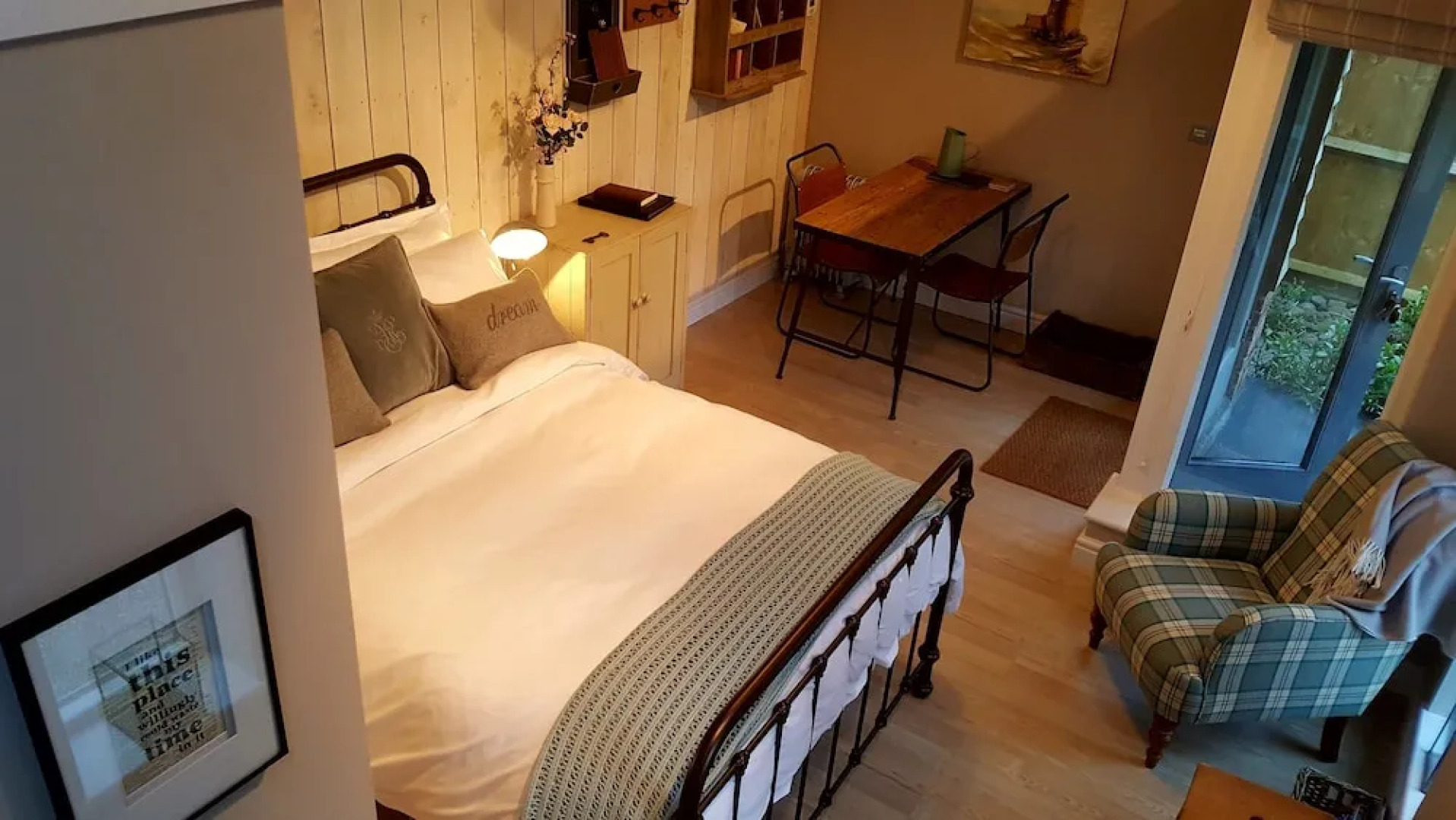 The Dorm Bed and Breakfast