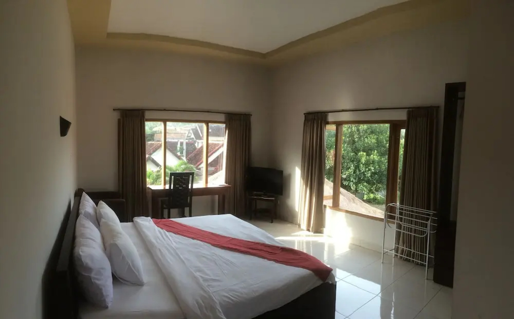 Semilir Senggigi Inn