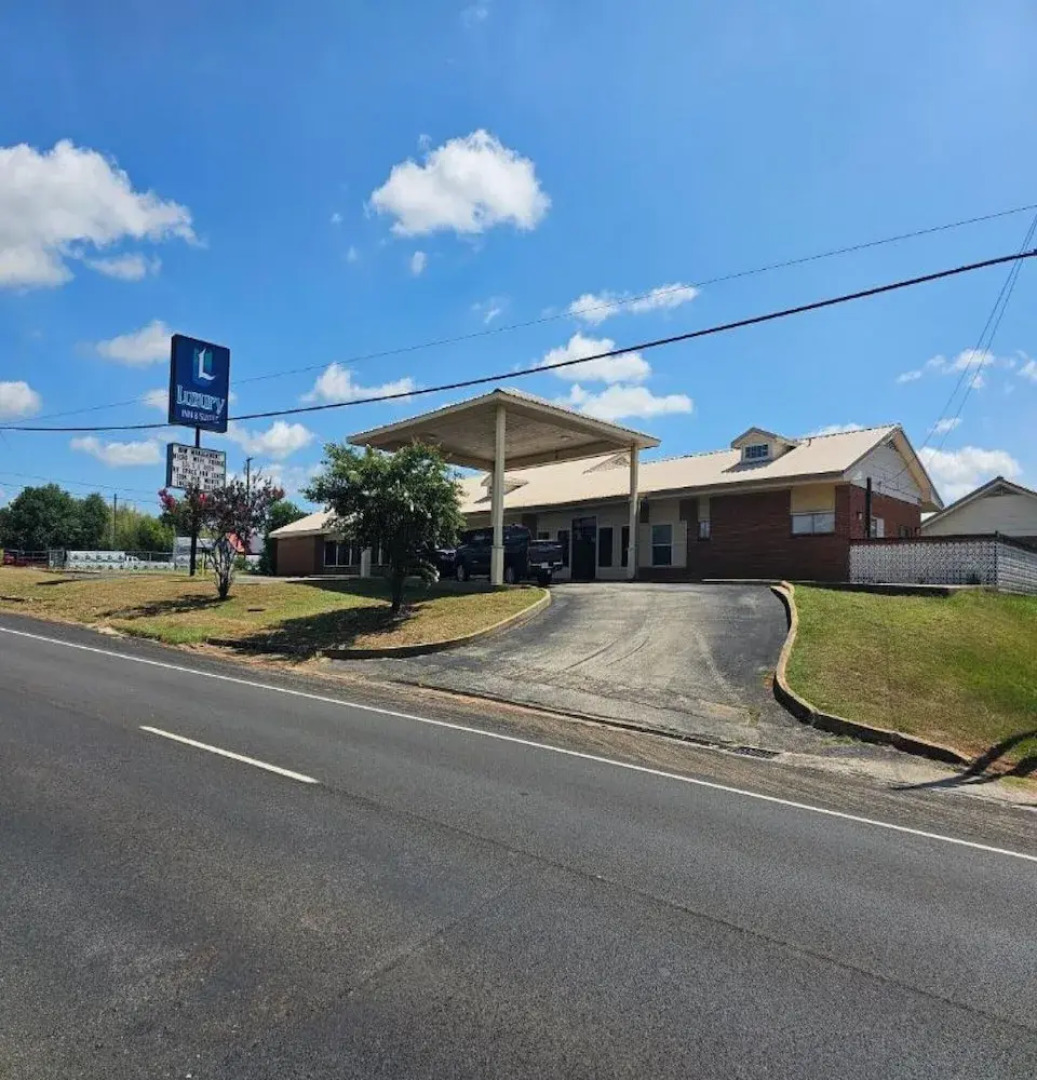 Luxury Inn & Suites and RV Park