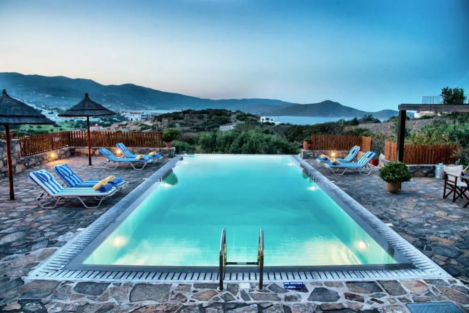 Glan Y Mor Villa Villa With Outdoor Pool