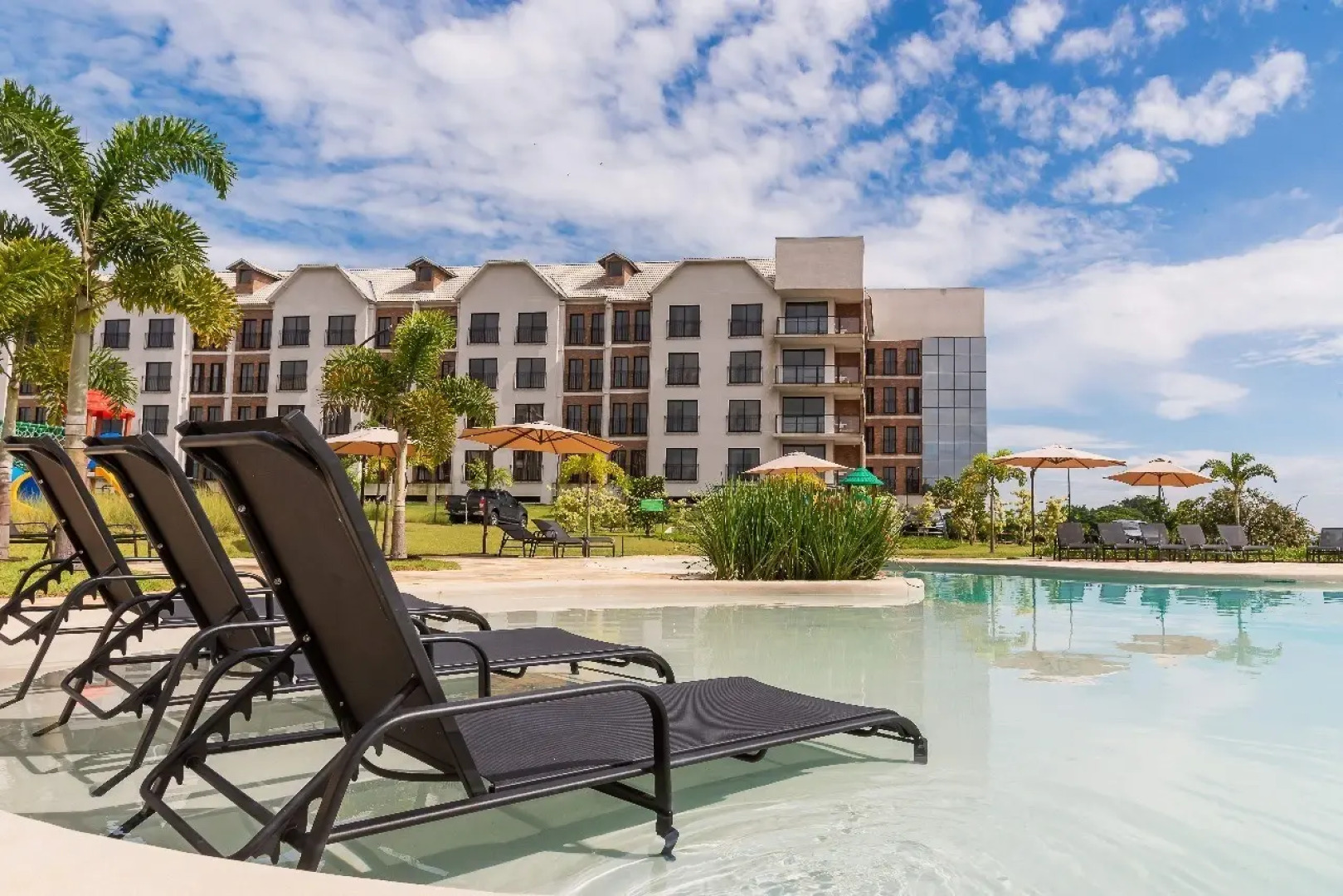 Royal Tulip Holambra