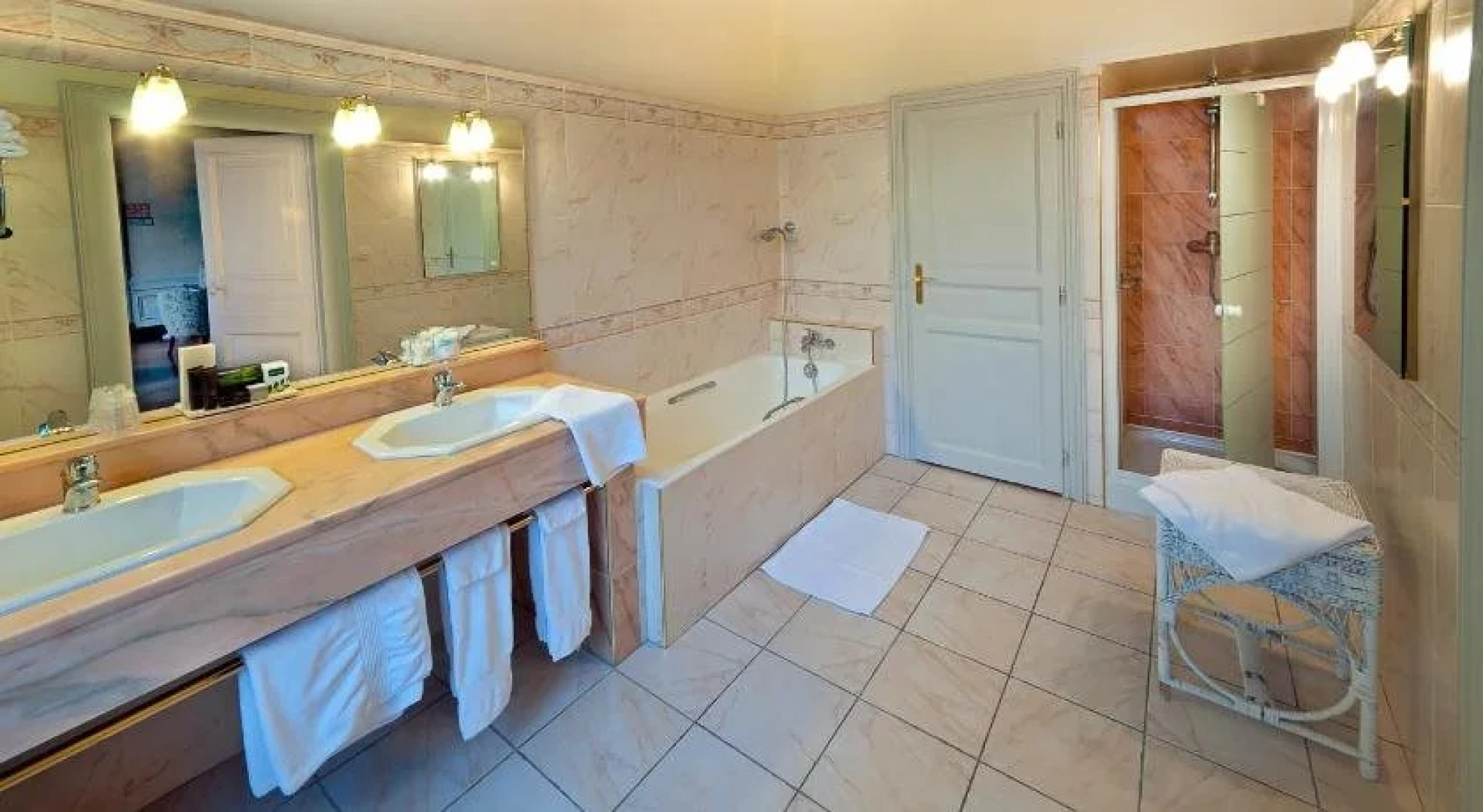 Hostellerie du Château des Monthairons