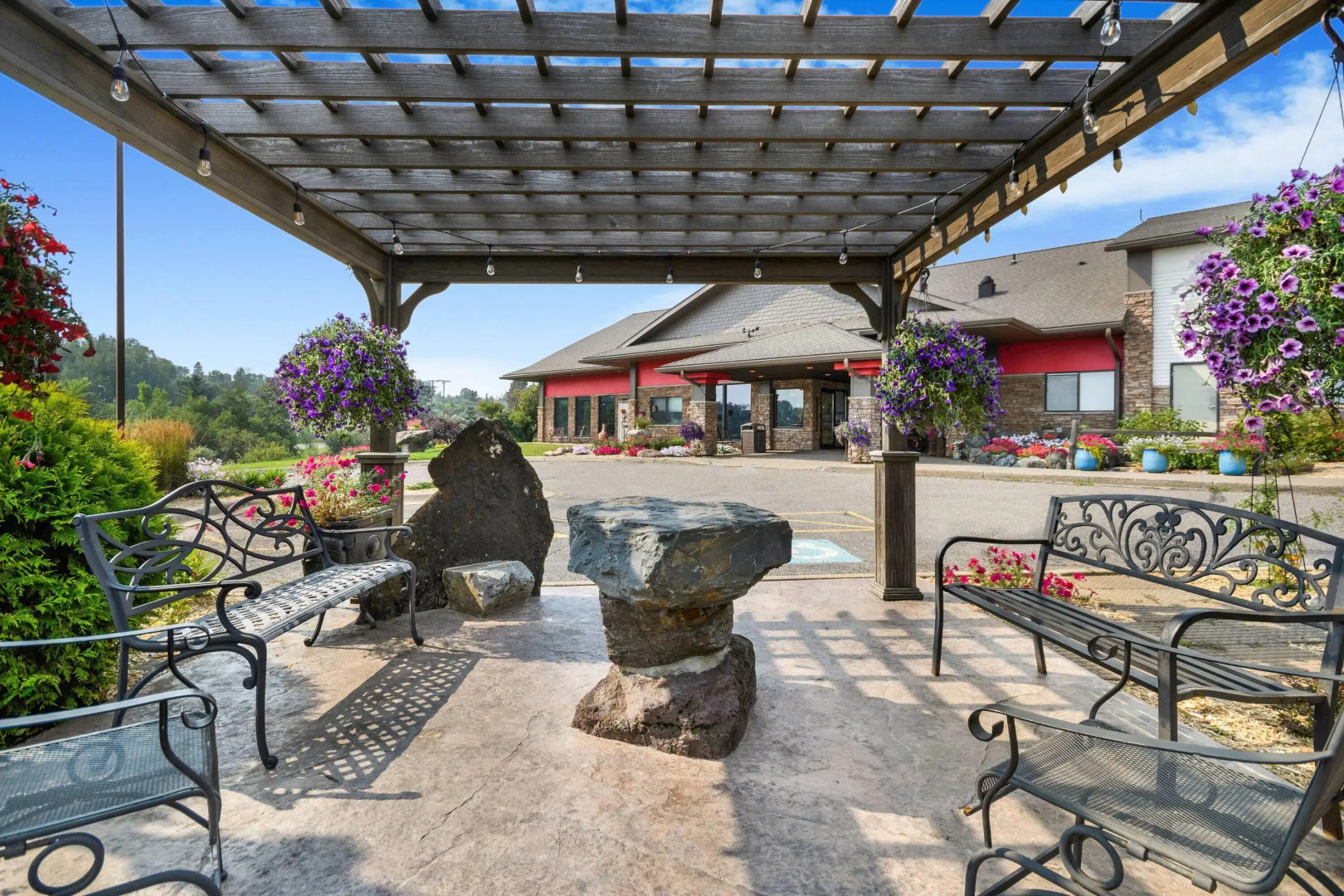 Super 8 by Wyndham Eveleth