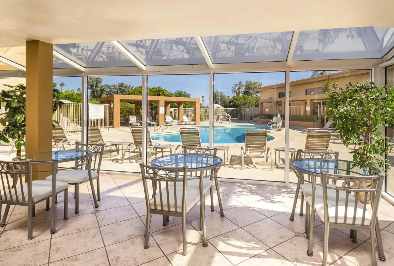 WorldMark Palm Springs - Plaza Resort and Spa