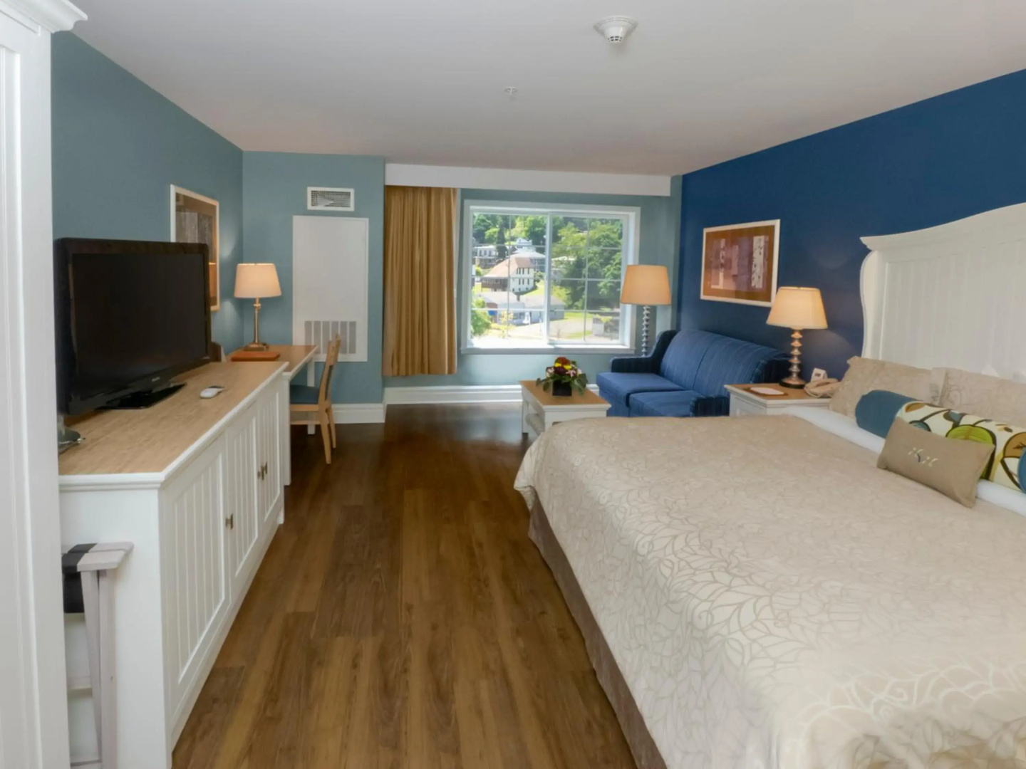 Watkins Glen Harbor Hotel