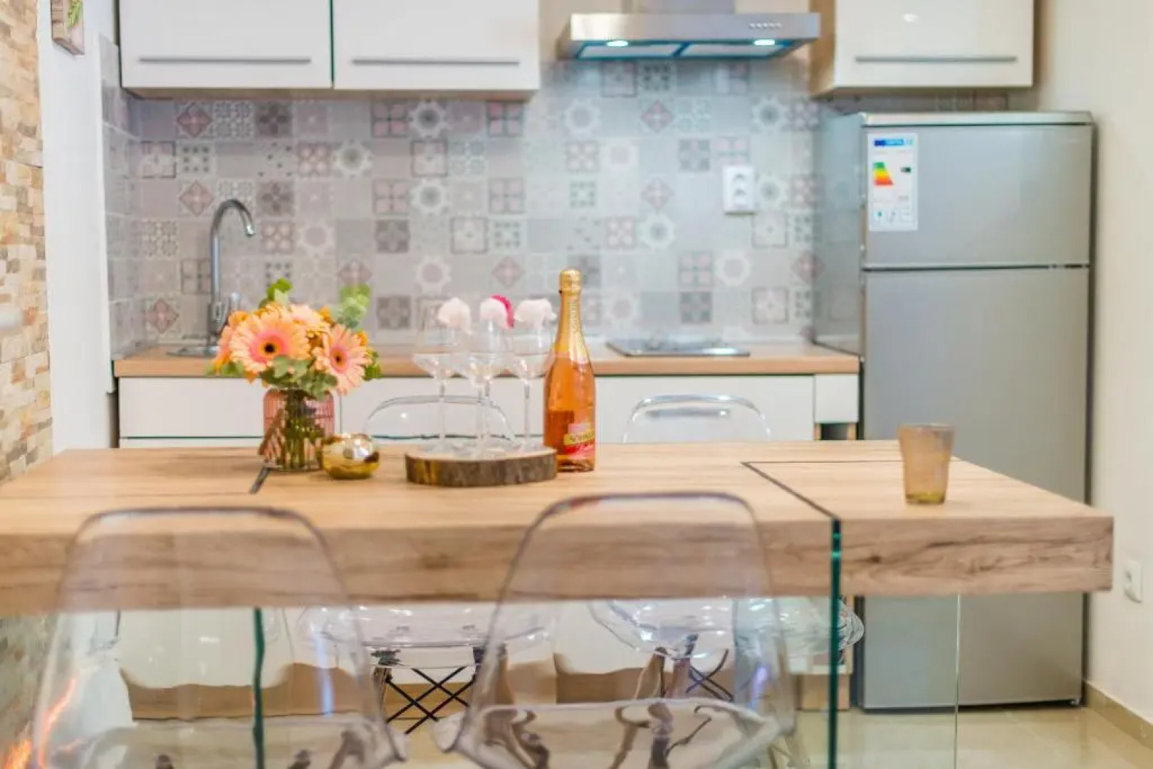 Charming house on the beach and Deluxe Apartment