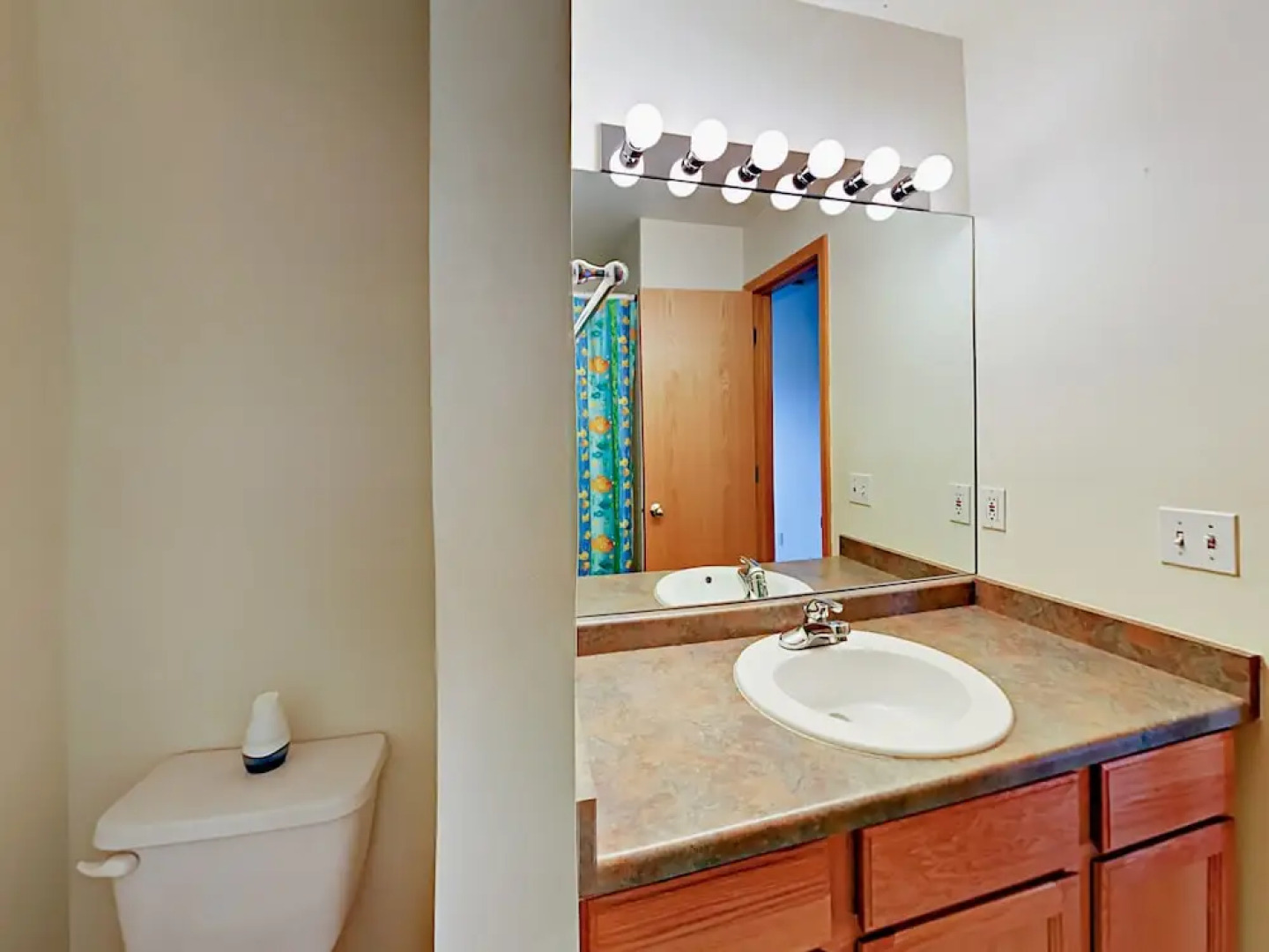 65 Stonegate Cir Townhouse 2 Bedrooms 2.5 Bathrooms Townhouse