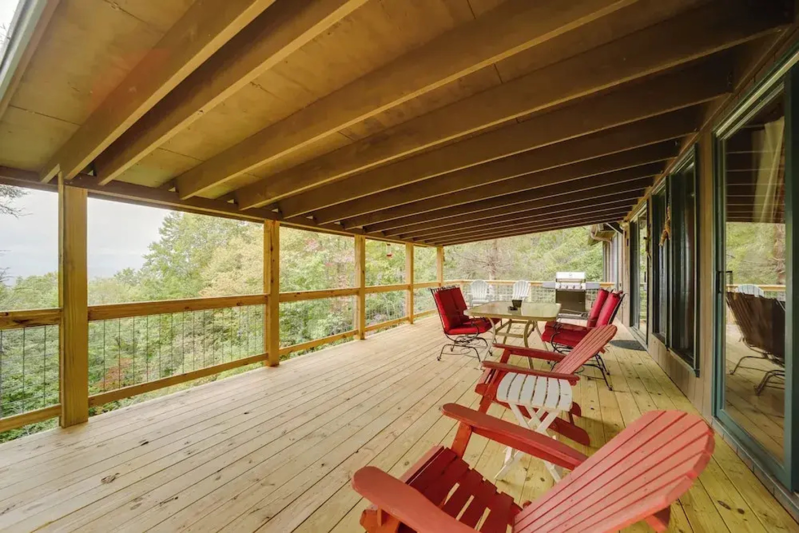 Robbinsville Vacation Rental w/ Covered Balcony