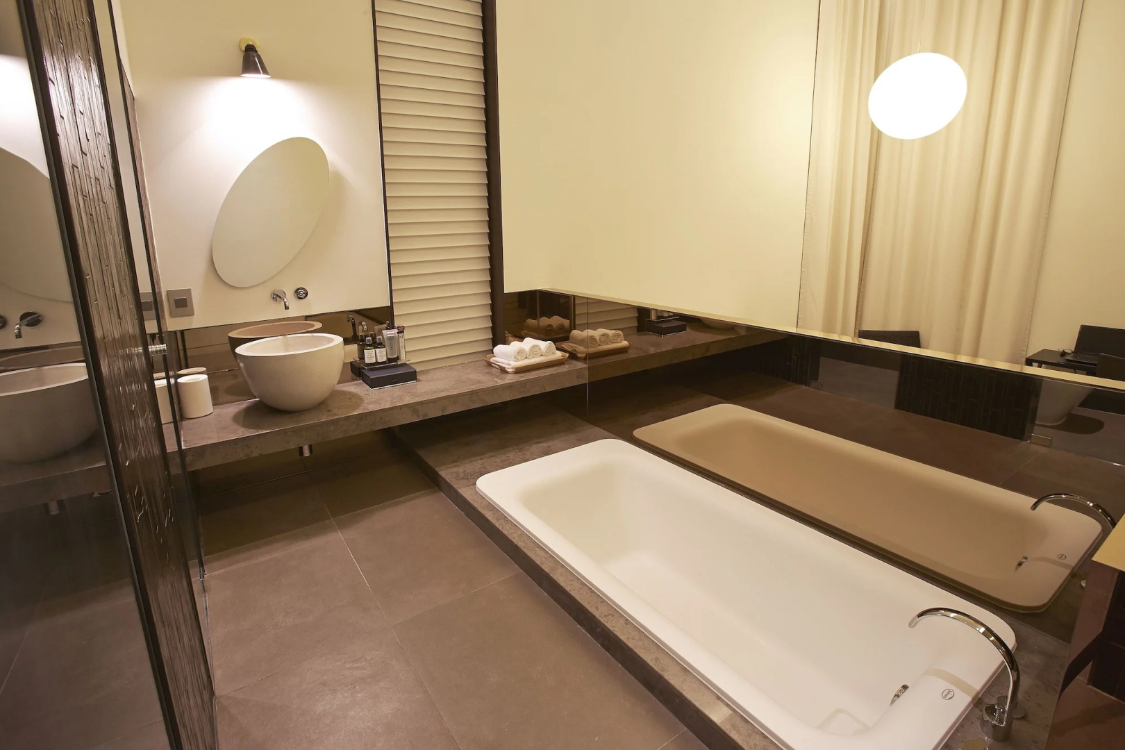 JS The Classic Hotel