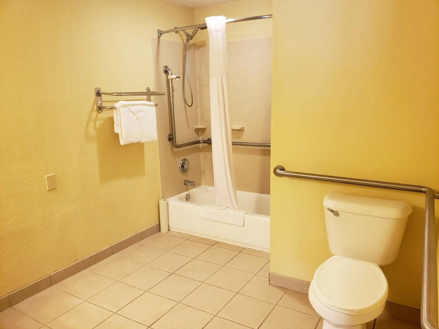 Quality Inn & Suites Vancouver - Hazel Dell