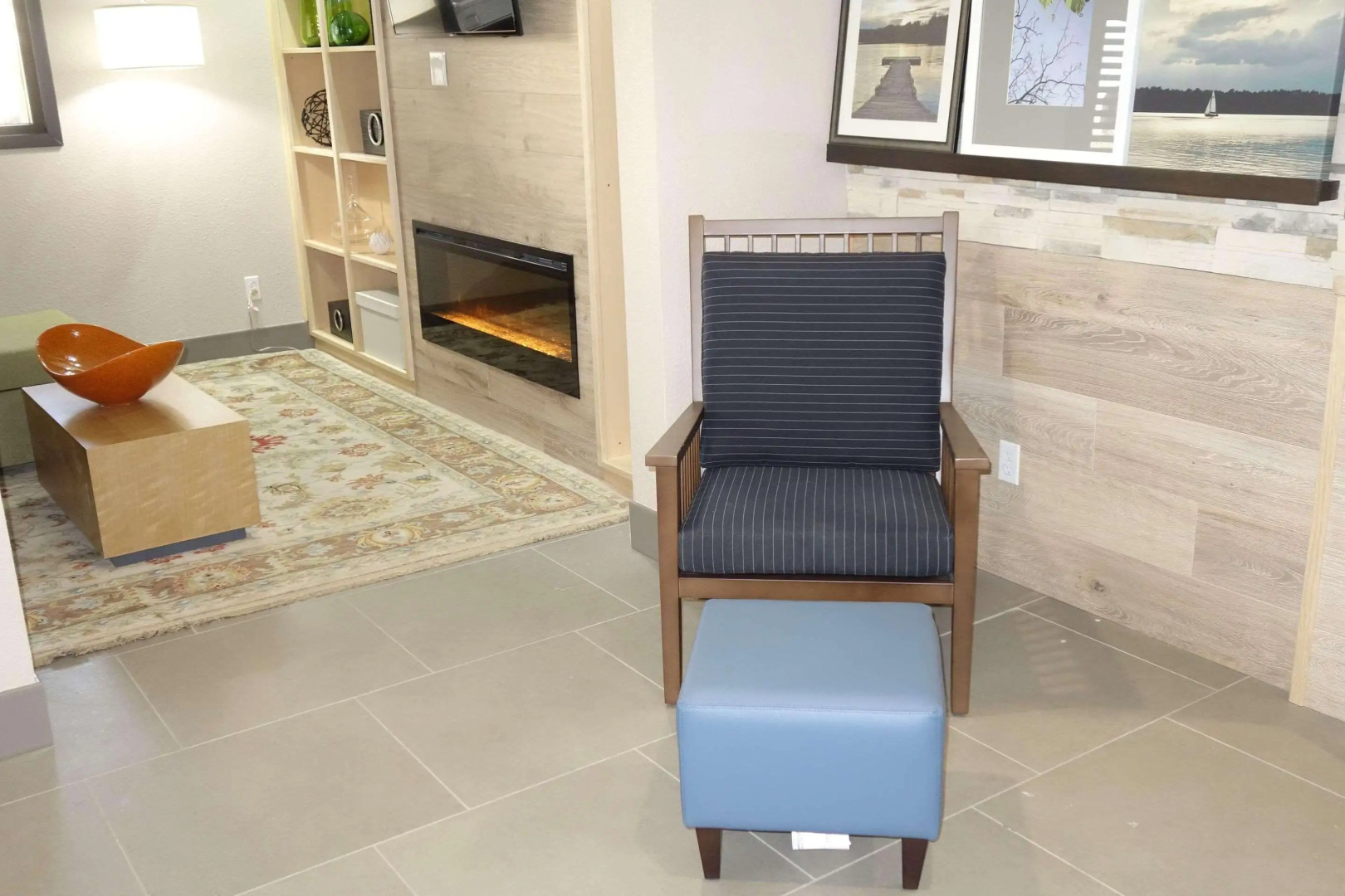 Country Inn & Suites by Radisson, Bakersfield, CA