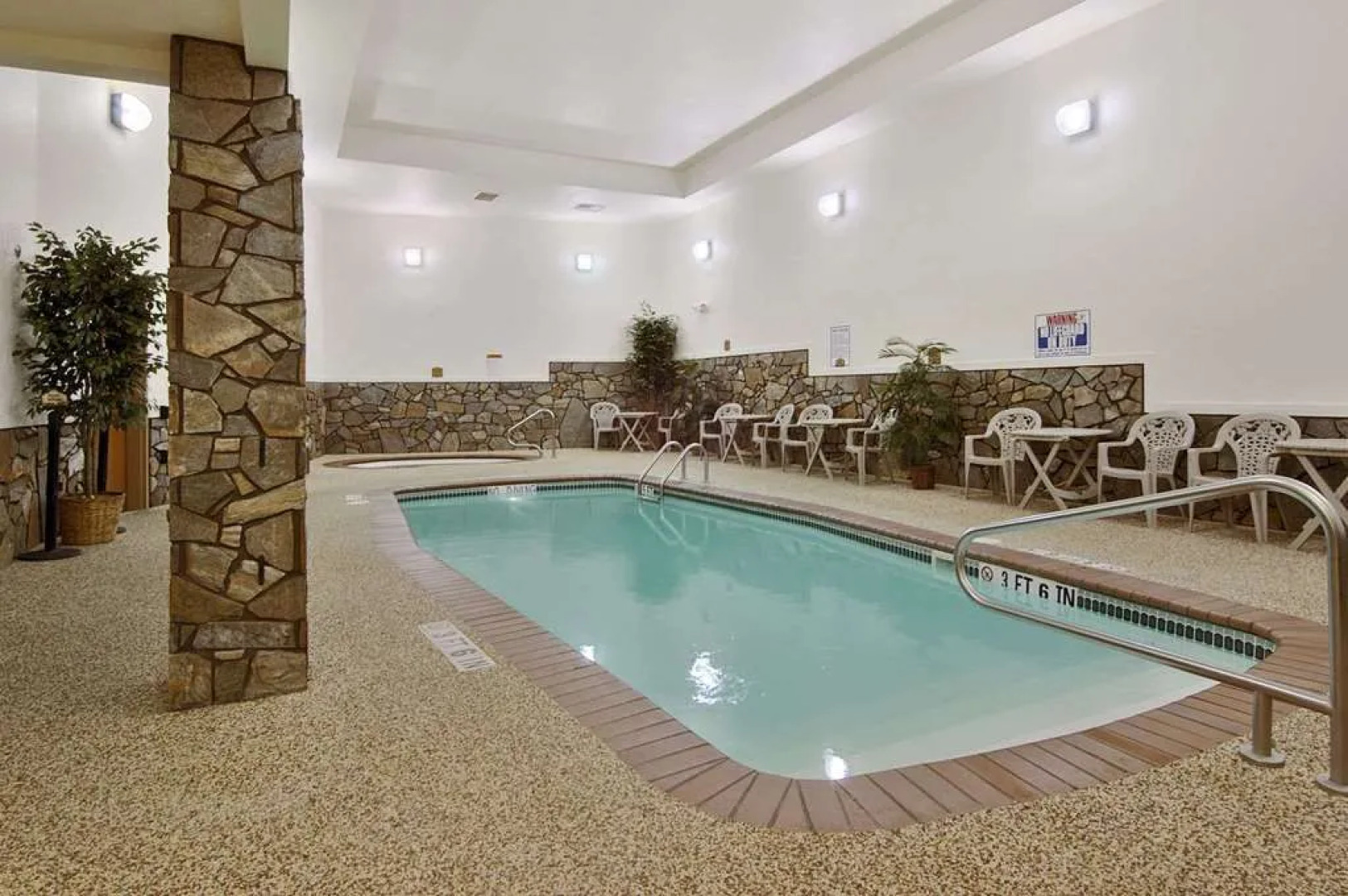 Super 8 Hill City/Mt Rushmore/ Area