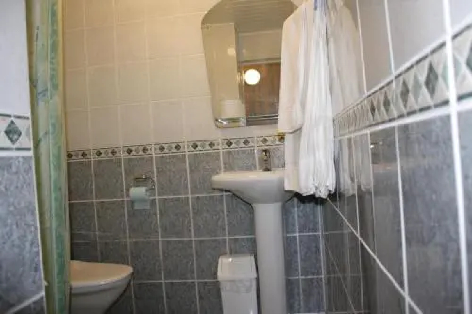 Hotel Laagna Spa & Resort