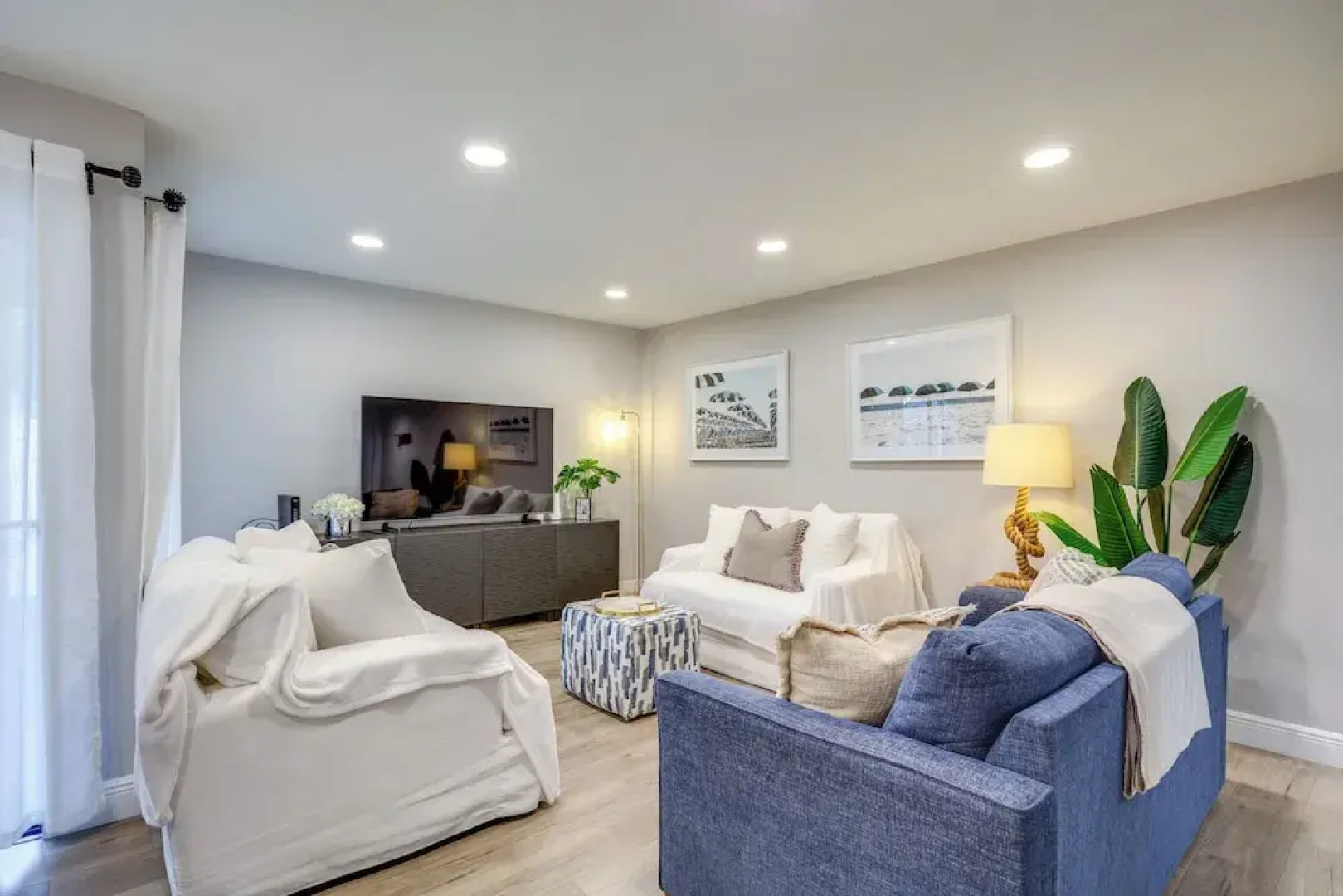 5 Mi to Beach: Jupiter Townhome w/ Pool Access