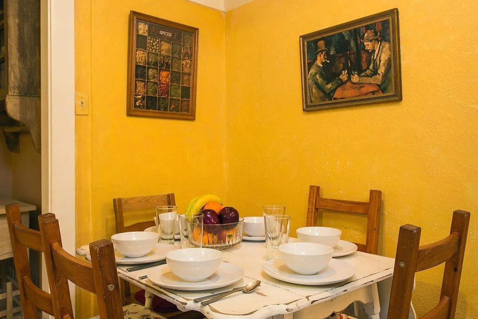 Hollywood Hills Suites