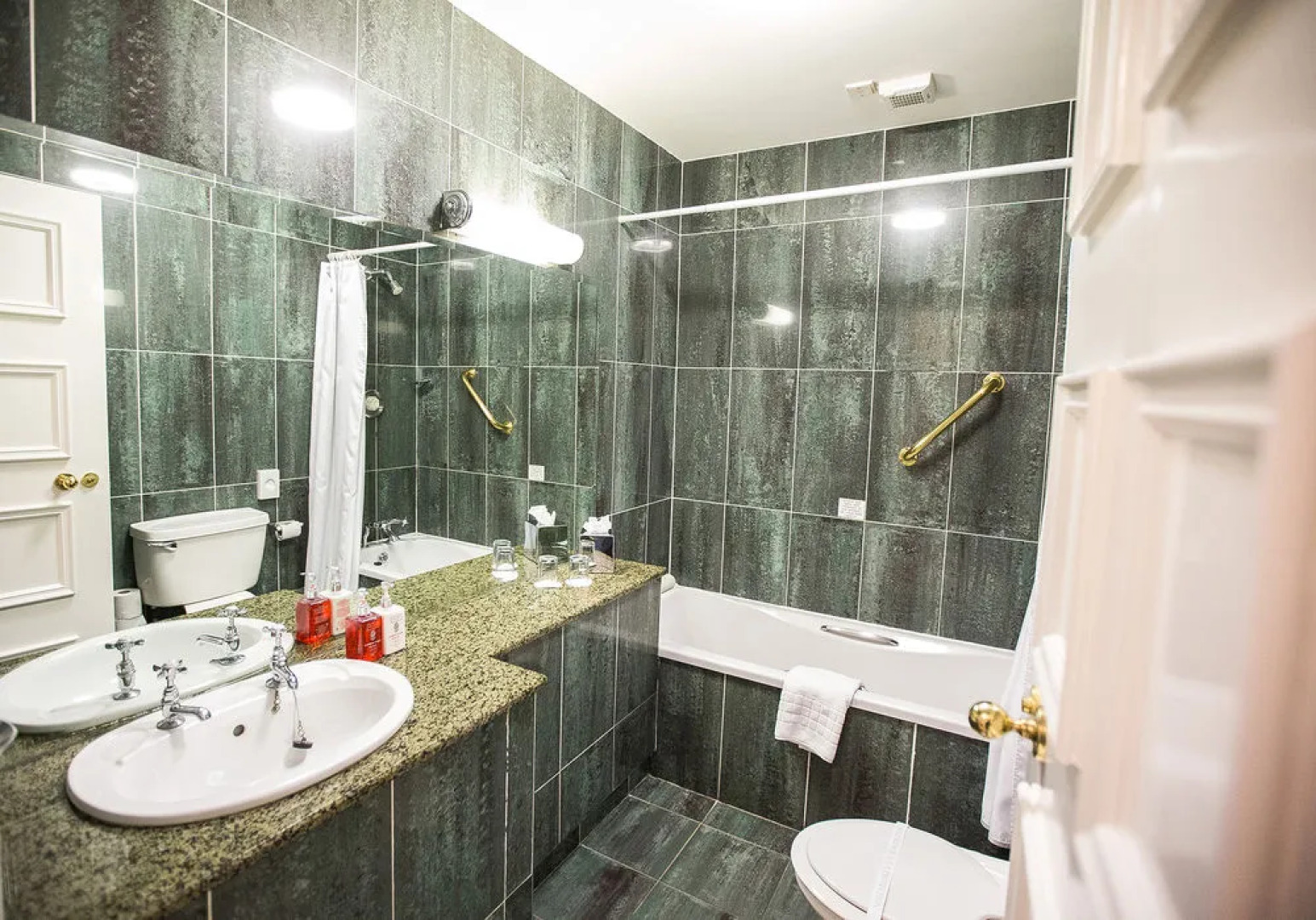 Tullyglass House Hotel