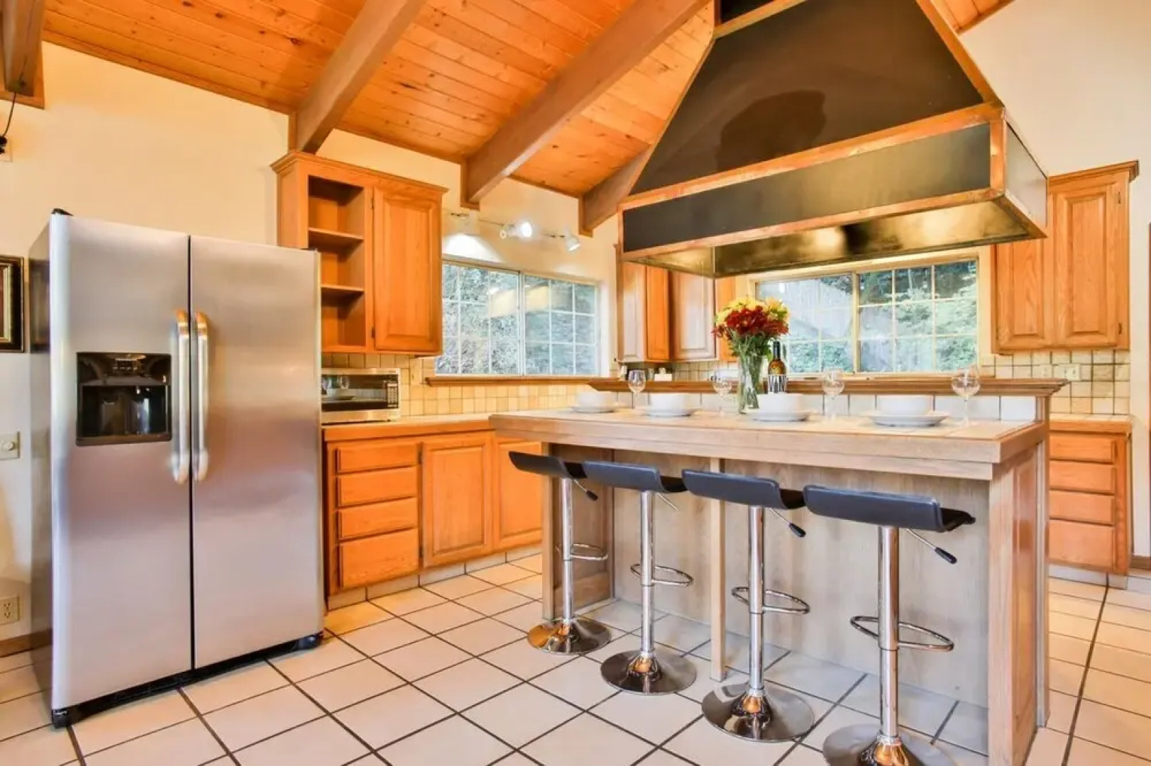 Moon River Redwoods Hot Tub BBQ Game Room Close to River