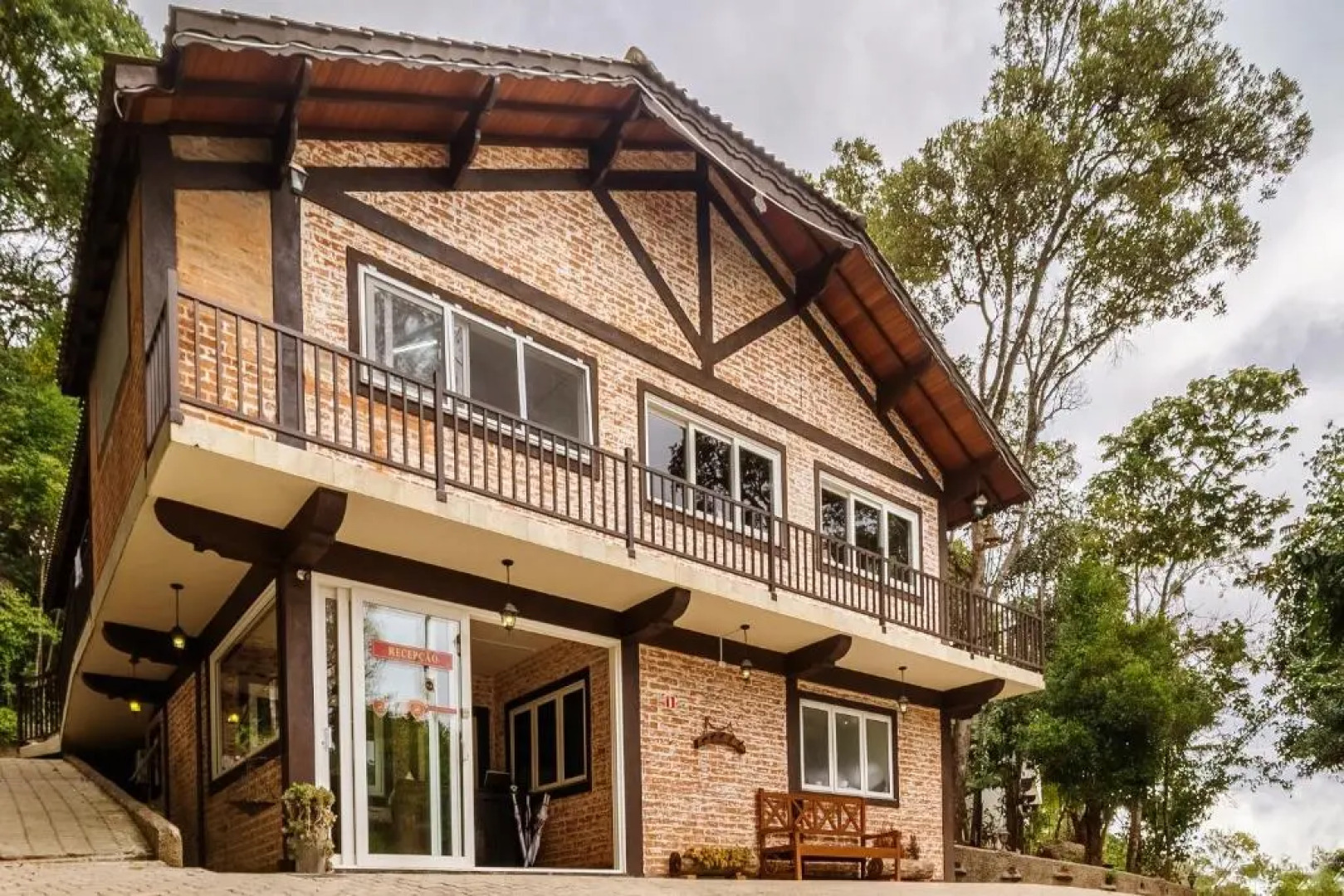 VELINN Pousada Pedras e Sonhos.