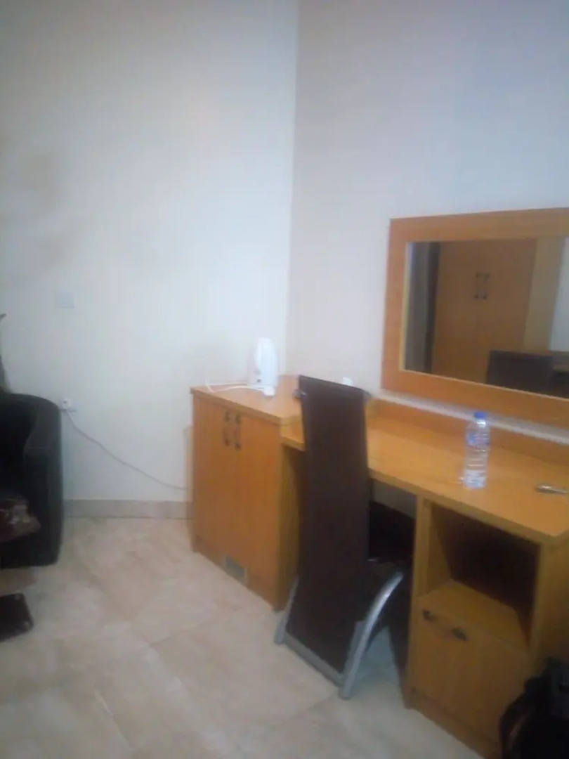 Wintess Garden Hotel And Suites