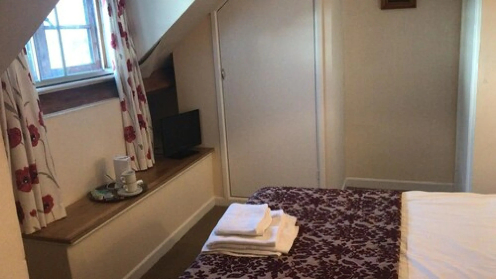 The Pecking Mill Inn