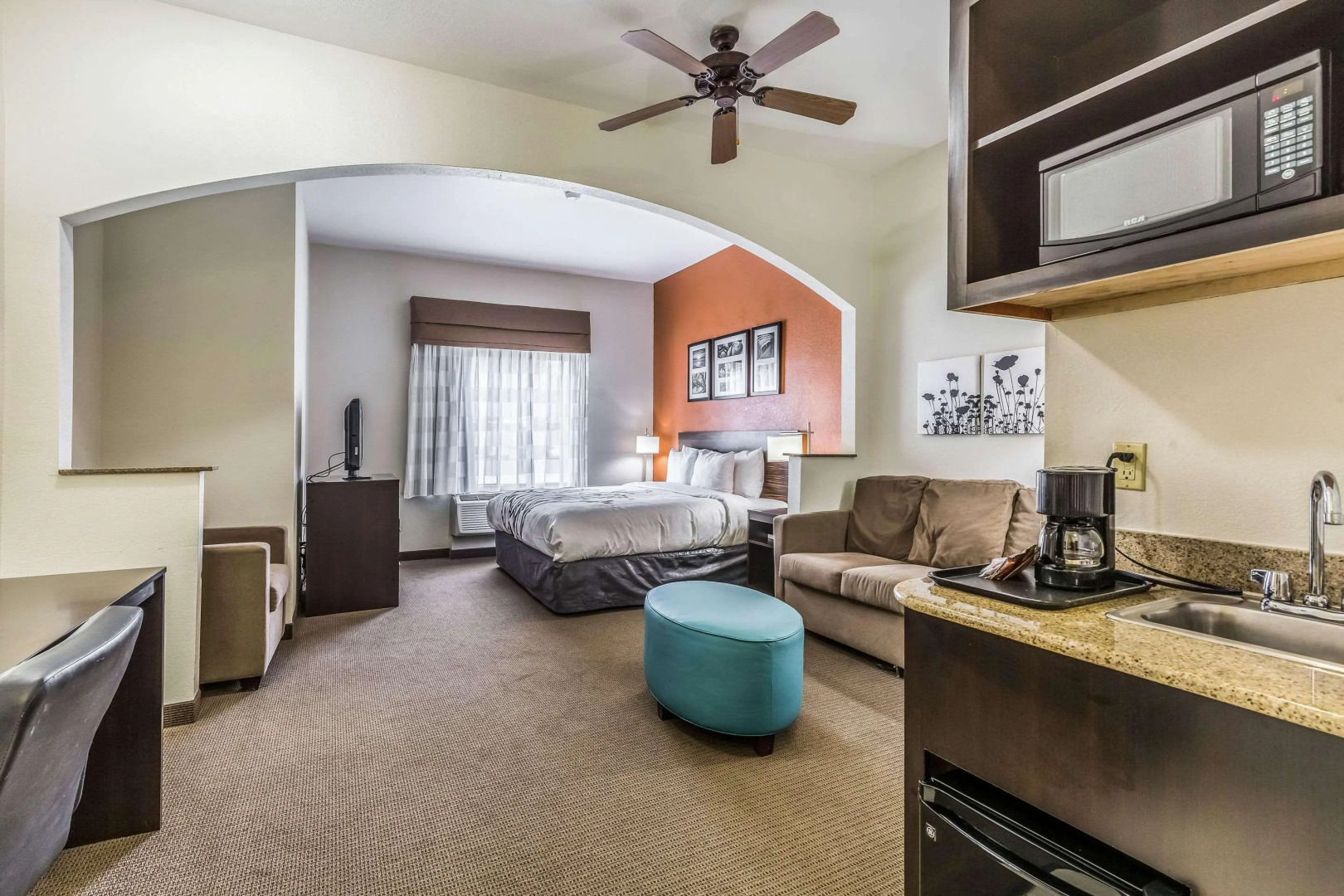 Sleep Inn & Suites Stafford - Sugarland
