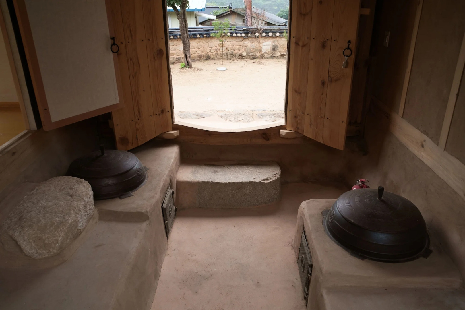 Jukheon Traditional House