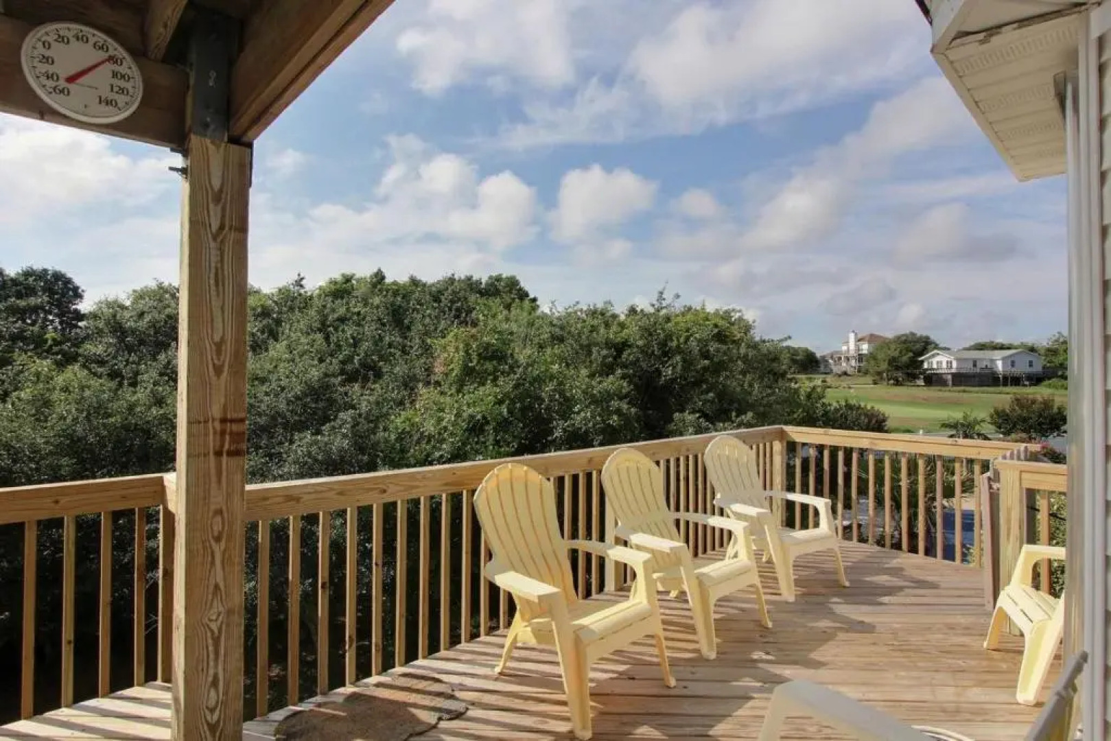 4040 - Paws at the Beach