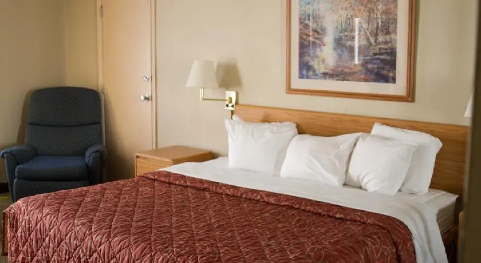 Superior Bayfront Inn