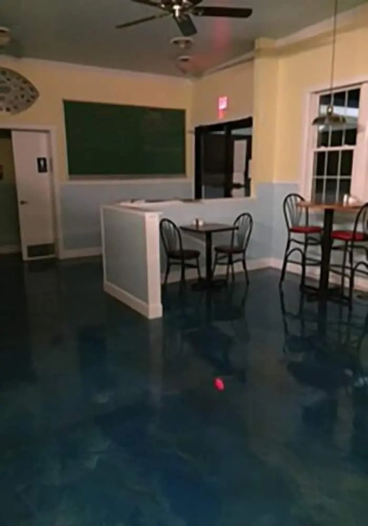 Lake Inn and Restaurant