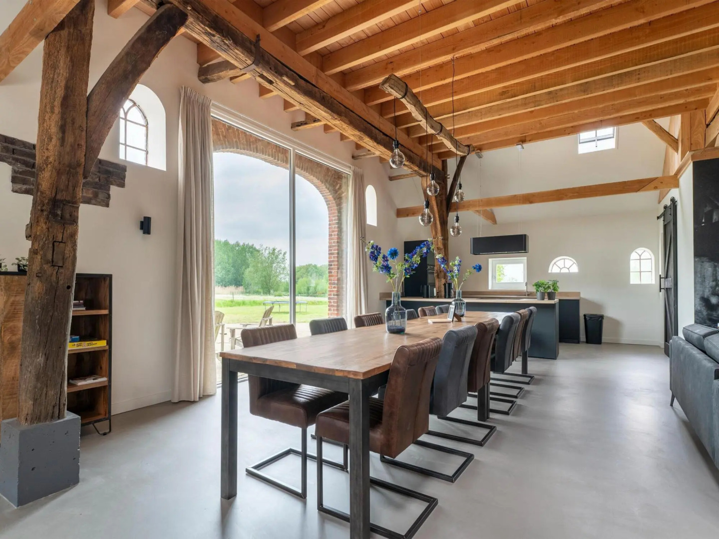 Spacious holiday home in Voorst with garden