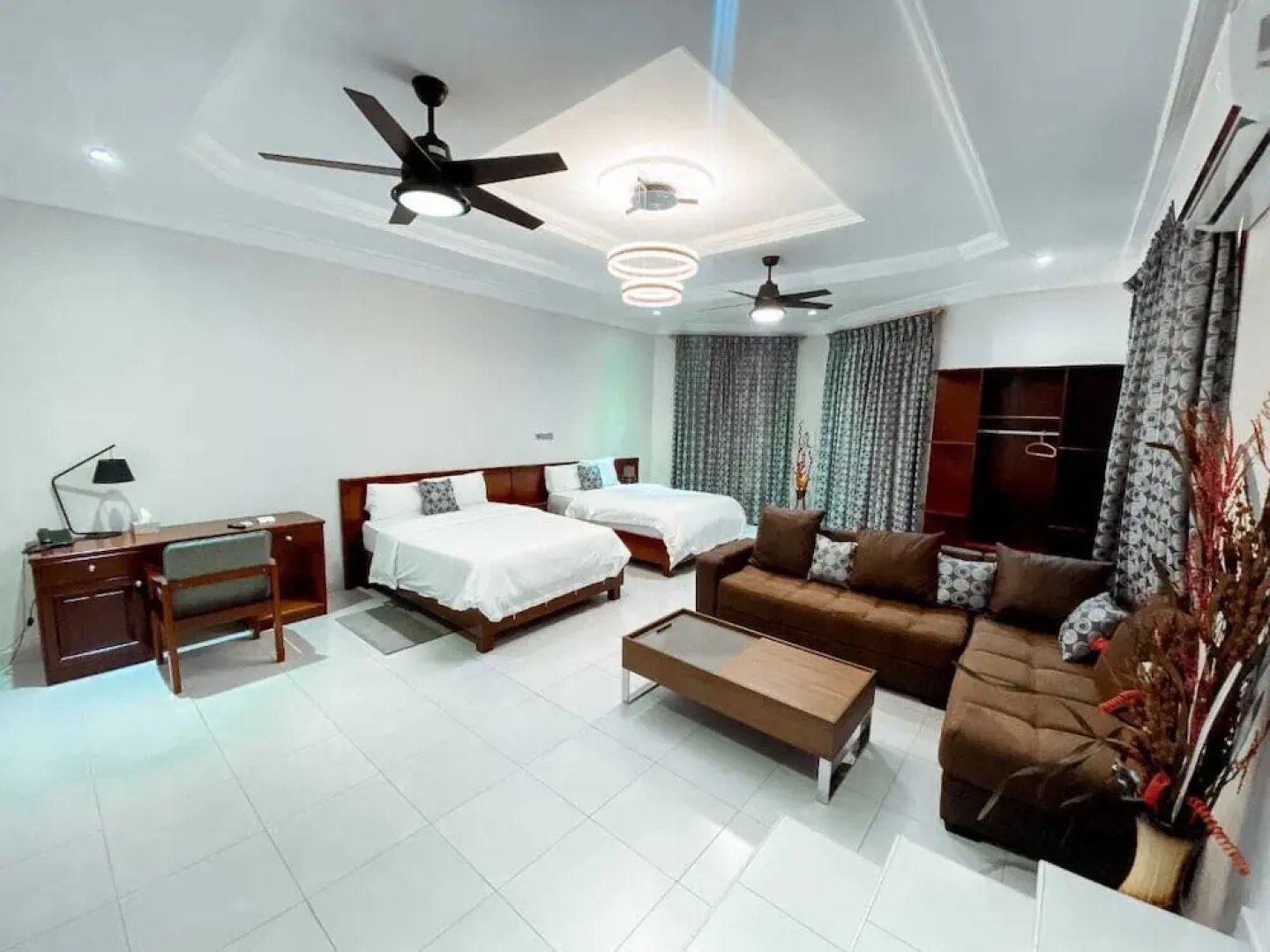 Dreams Hotel