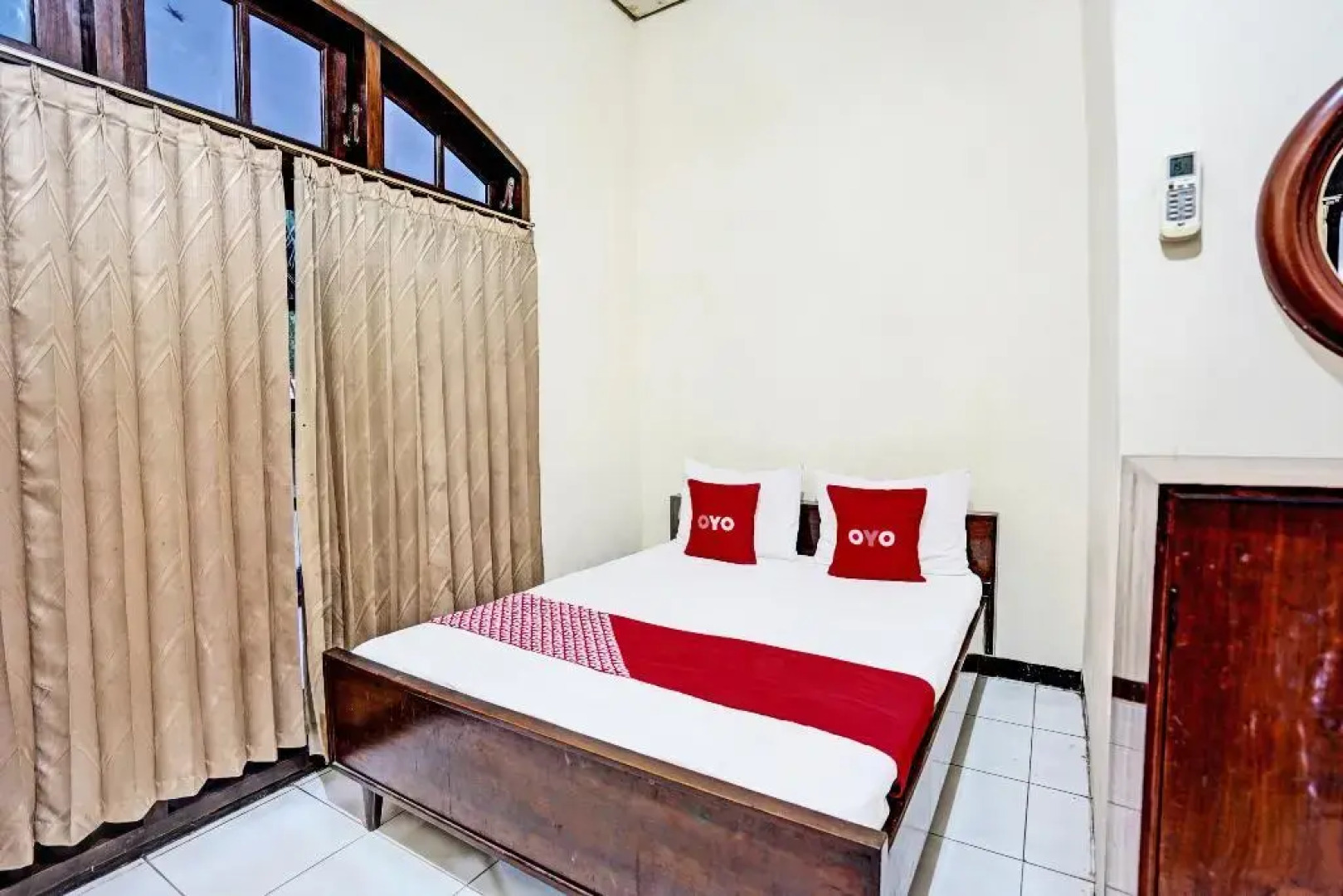 OYO 91198 Hotel Mahkota 2 Lamongan