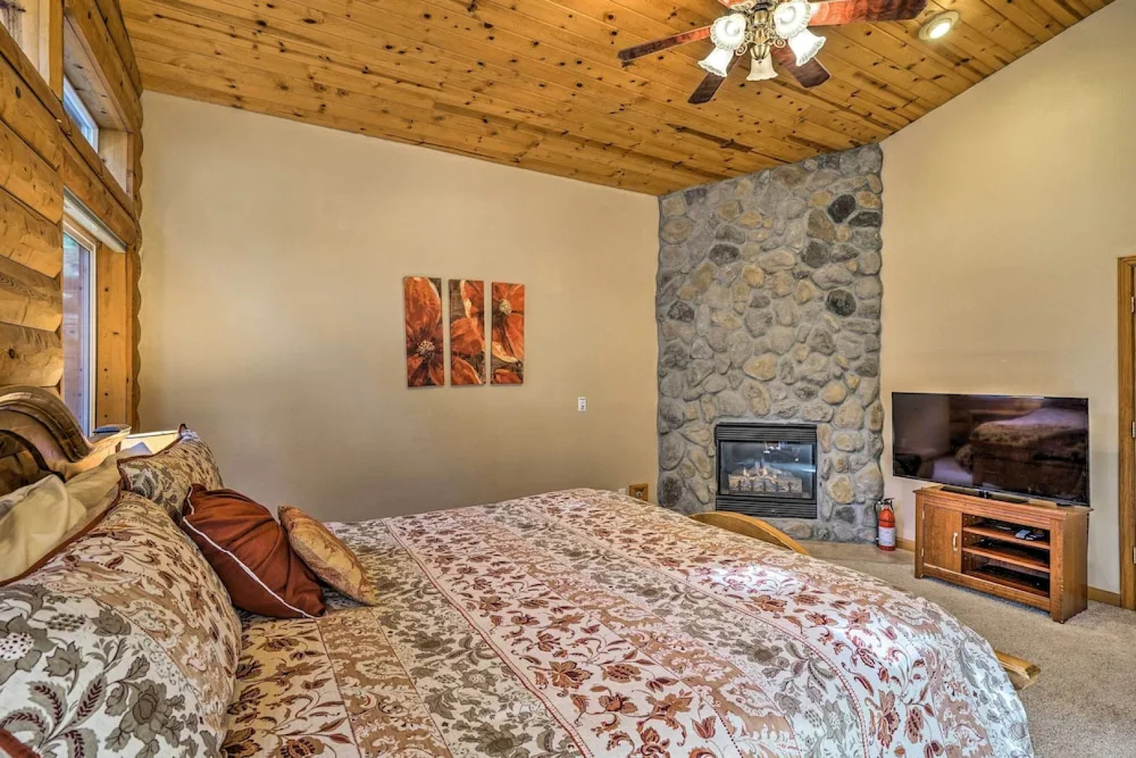 Home w/ Indoor Pool in South Lake Tahoe!