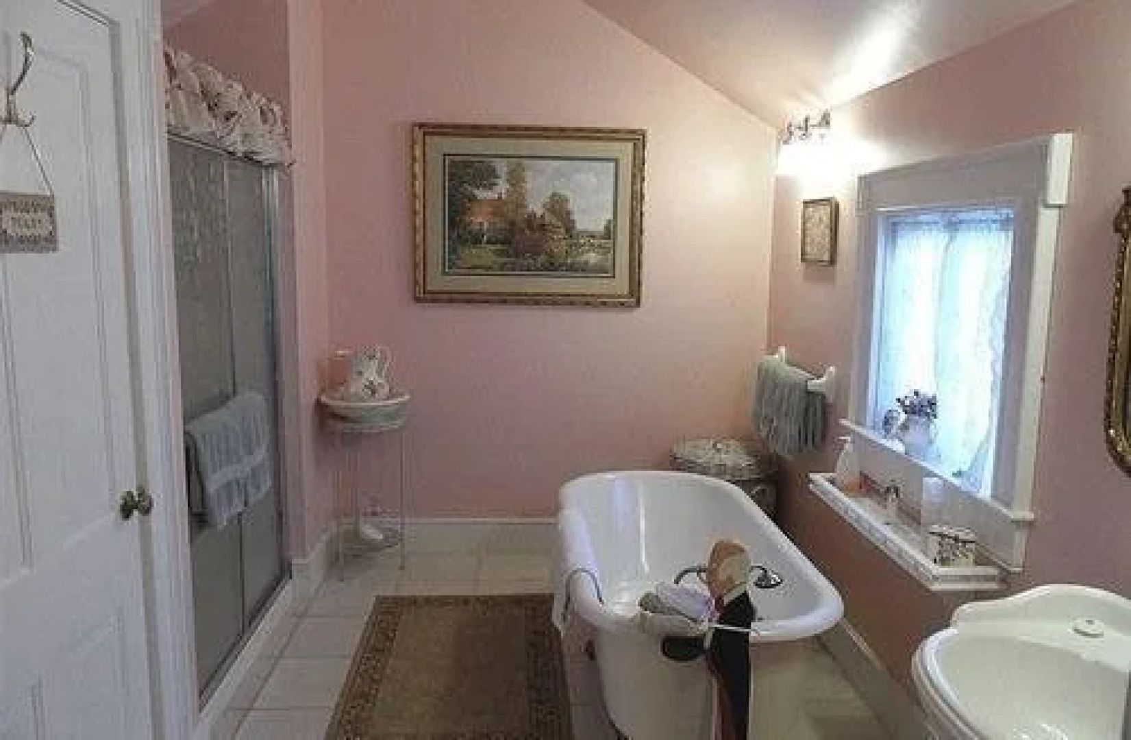 Princess Anne Book Lovers Inn