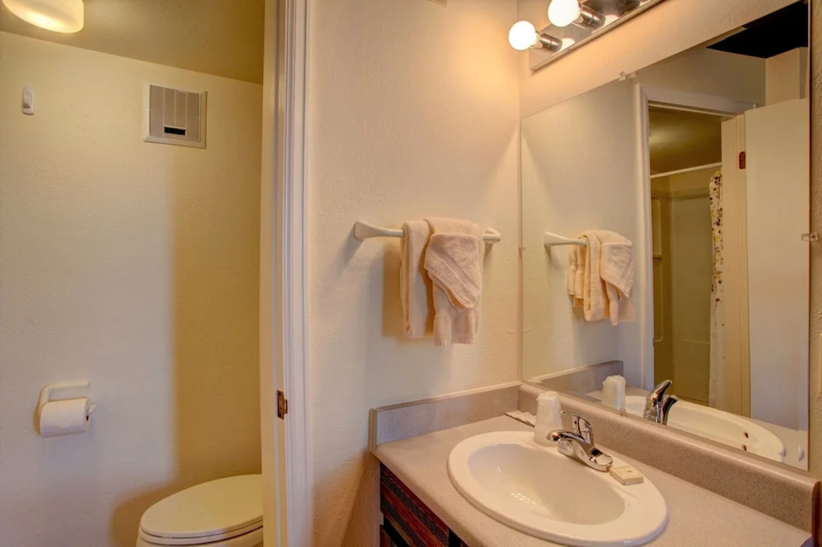 A203 Treehouse 2 Bedrooms 2 Bathrooms Condo