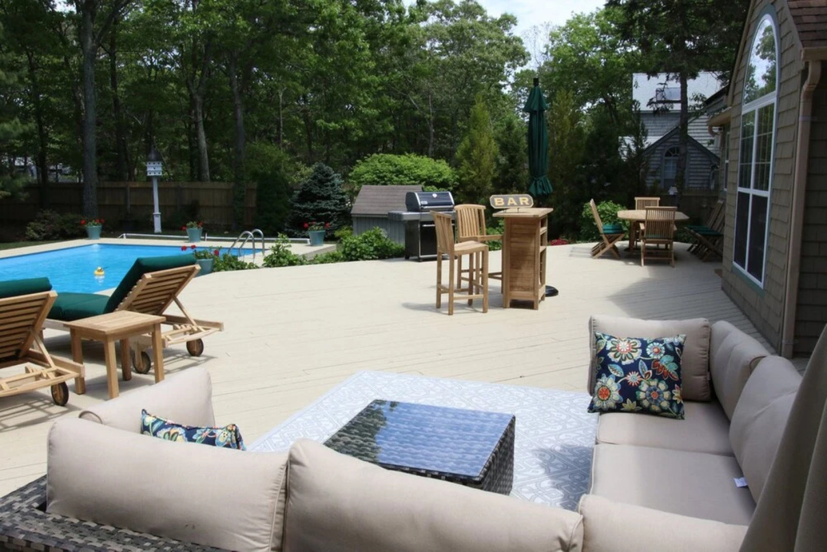 Villa Baloch- w/ Sparkling heated pool