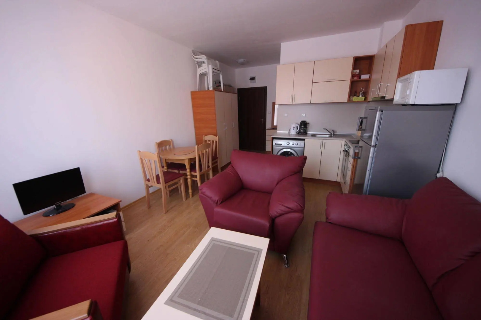Apartment in Sunny Day 6