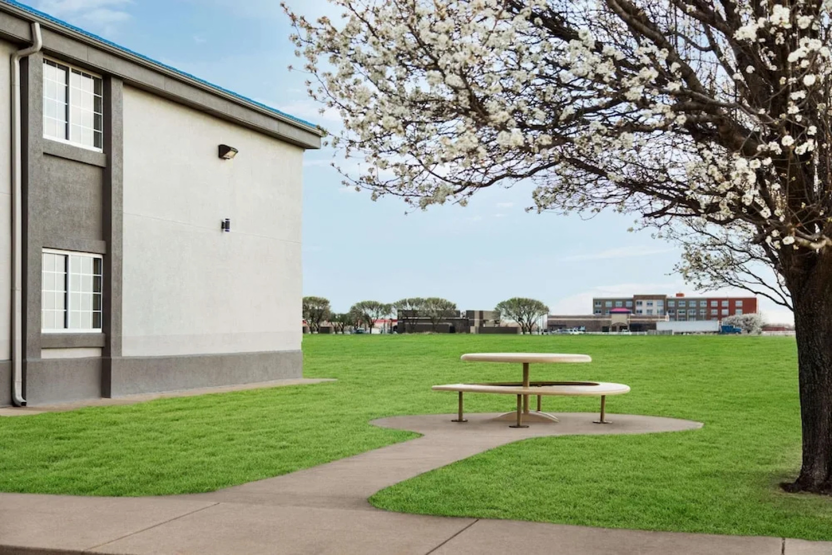 Econo Lodge Blackwell I 35