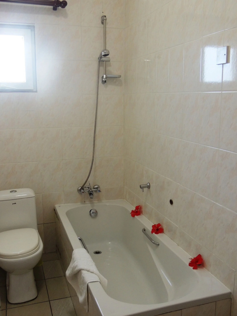 Reef Holiday Apartments