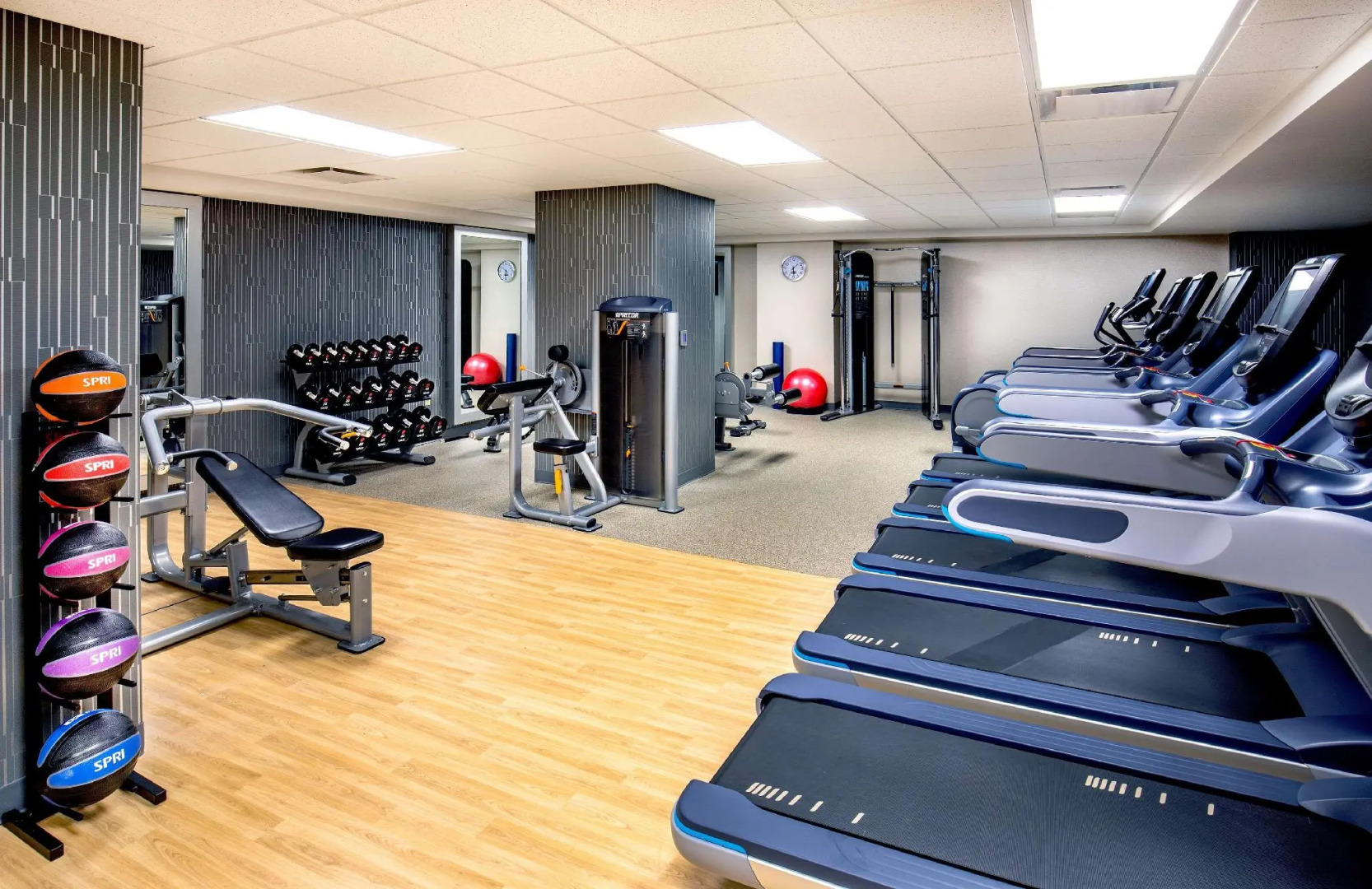 DoubleTree by Hilton Youngstown Downtown