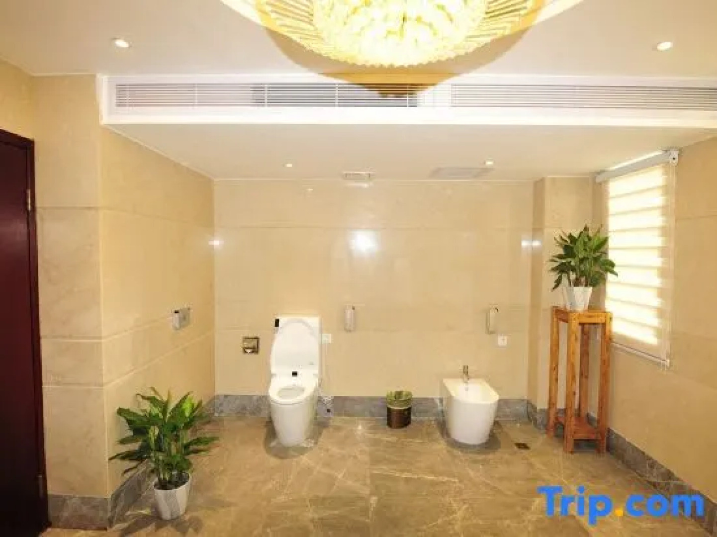 Tokang International Hotel