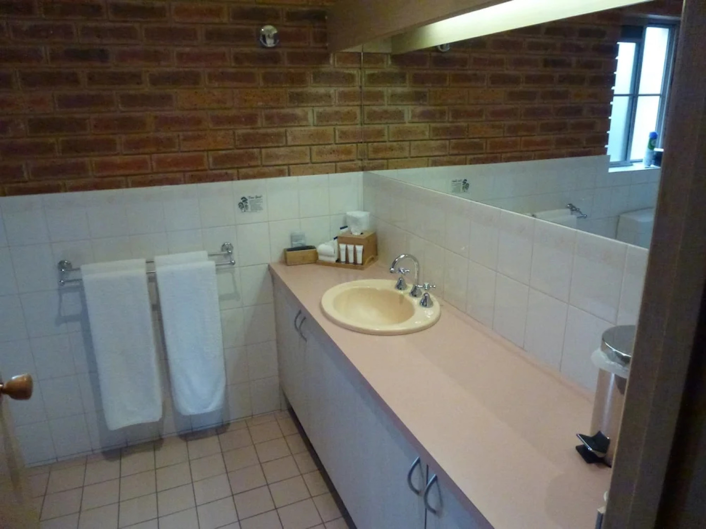 BEST WESTERN Colonial Motor Inn