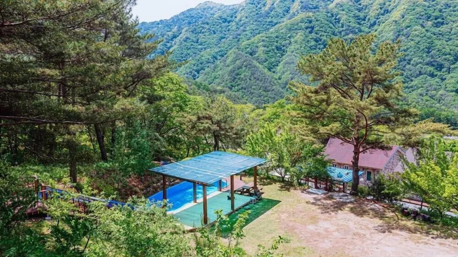 Youngwol Cloud Garden Pension