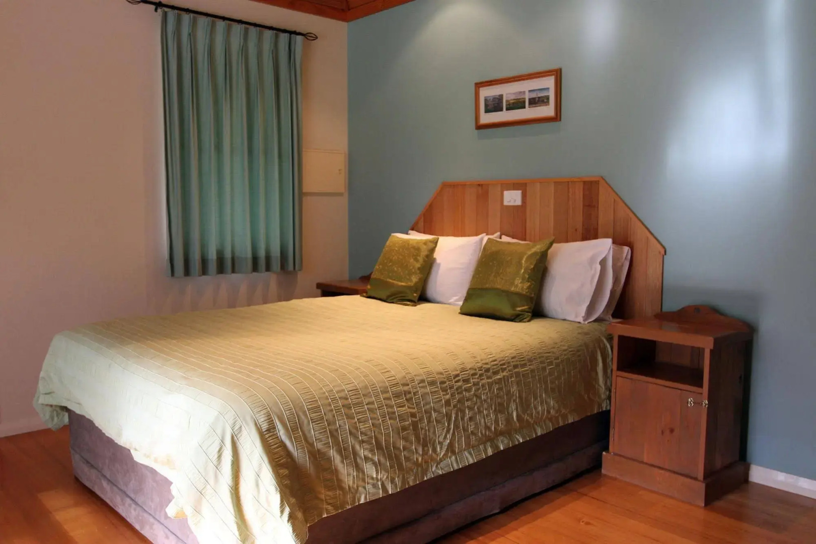 Ellensbrook Cottages